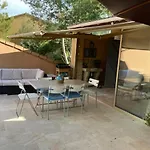 Maison 4 Pieces Climatisee - 6 Personnes - Cadre Paisible Avec Wifi - Fr-1-308-159 * Le Lavandou