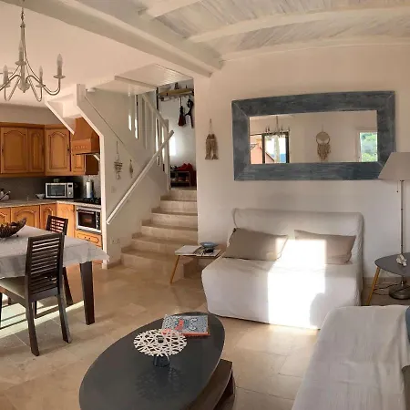 Casa de Férias Maison 4 Pieces Climatisee - 6 Personnes - Cadre Paisible Avec Wifi - Fr-1-308-159 Le Lavandou