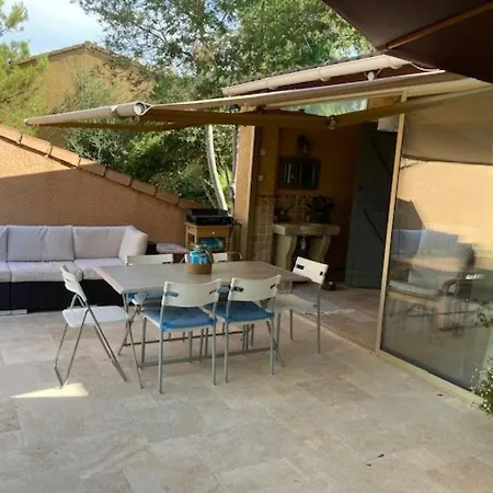 Maison 4 Pièces Climatisée - 6 Personnes - Cadre Paisible Avec Wifi - Fr-1-308-159 * Le Lavandou