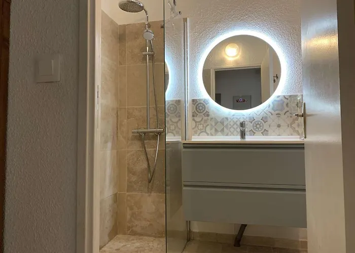 Maison 4 Pièces Climatisée - 6 Personnes - Cadre Paisible Avec Wifi - Fr-1-308-159 * Le Lavandou